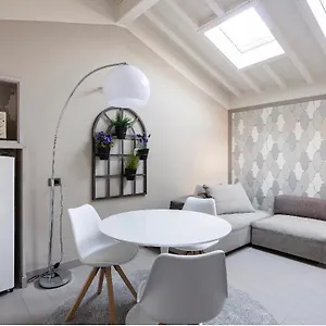 Maison Del Ducato “cavour 24” Parma